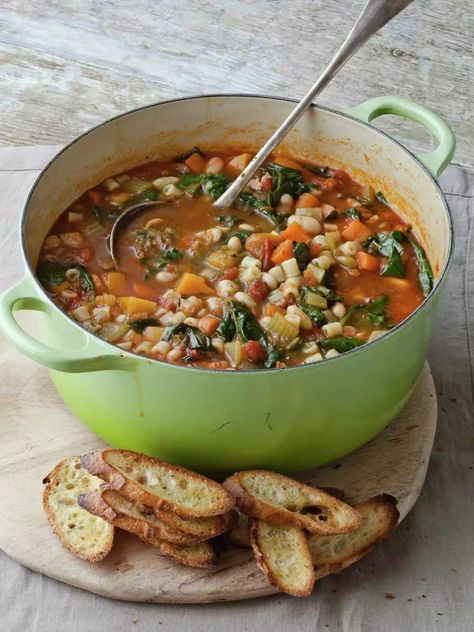 Ina Garten's Winter Minestrone & Garlic Bruschetta Winter Minestrone Soup, Garlic Bruschetta, Winter Minestrone, Food Magic, Delicious Family Dinners, Minestrone Soup Recipe, Delicious Soup Recipes, Minestrone Soup, Vegan Soups