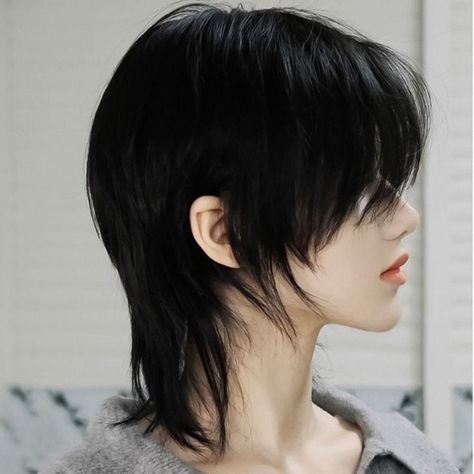 Tomboy Medium Haircut, Tomboy Short Haircut, Medium Mullet Women, Masculine Haircut For Women, Haircut Ideas Trendy, Tomboy Haircut, Cute Wolf, Wolf Tail, Wolf Haircut