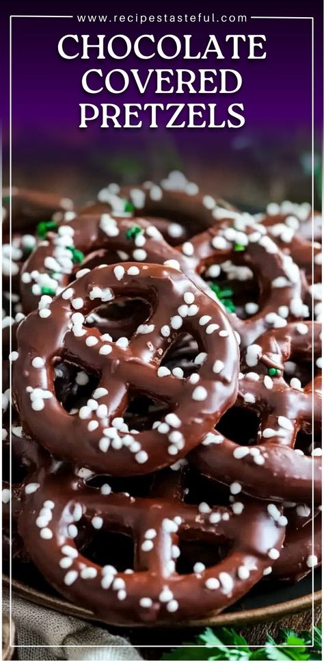 These Chocolate Covered Pretzels are the perfect combination of salty and sweet, with a smooth chocolate coating and fun sprinkles for decoration. Easy to make and completely customizable with your favorite toppings, these treats are great for parties, holiday gifting, or just satisfying your snack cravings. #ChocolateCoveredPretzels #SaltyAndSweetTreats #HolidayBaking #EasyDesserts #ChocolatePretzels #PartyTreats #SweetAndSalty #HomemadeTreats Chocolate Covered Pretzels Using Chocolate Chips, Diy Chocolate Dipped Pretzels, Chocolate Dip Pretzels, Pretzels Chocolate Covered, Coated Pretzel Recipes, Chocolate Pretzel Bites, Pretzel Chocolate Treats, Chocolate Cover Pretzels, Choc Pretzels