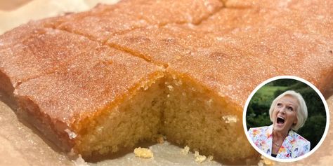 Mary Berry's lemon drizzle tray bake has been around since the 1960s. It's easy to make and results in a delicious, moist cake with a crunchy topping. Big Desserts, The Great British Baking Show, Vegetarian Kids, Lemon Cakes, Mary Berry Recipe, Glaze For Cake, Lemon Drizzle Cake, Tray Bake, Drizzle Cake