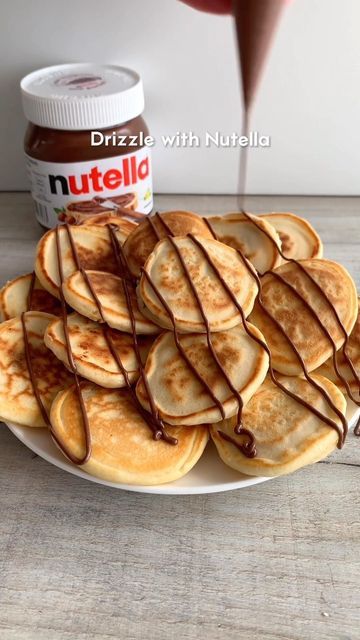 Easy Puddings, The World Is Your Oyster, Biscoff Spread, World Is Your Oyster, Mini Pancakes, Tasty Baking, Sweet Snacks Recipes, Healthy Sweets Recipes, Pancake Batter