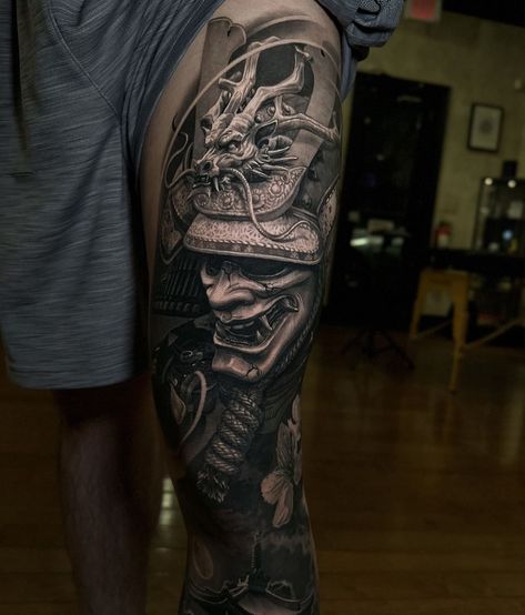 Samurai Sleeve Tattoo, Japanese Leg Tattoo, Japanese Legs, Japanese Snake Tattoo, Samurai Tattoo Design, Gangsta Tattoos, Mens Shoulder Tattoo, Cool Forearm Tattoos, Leg Tattoo Men