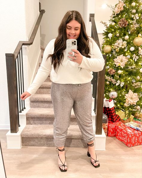 Holiday Fit. Christmas Fashion. Holiday Fashion. Sequin Pants. Joggers. Amazon Find. Holiday Christmas Outfit, Holiday Outfit Christmas, Sequin Joggers, Holiday Outfits Christmas, Gift Makeup, Outfit Christmas, Sequin Pants, Holiday Outfit, Christmas Fashion