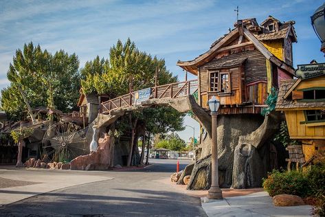 Theme Park Entrance Ideas, Theme Park Entrance Design, Theme Park Layout, Theme Park Entrance, Plant Houses, Coaster Inspiration, Zoo Entrance, Theme Park Planning, Treehouse Design