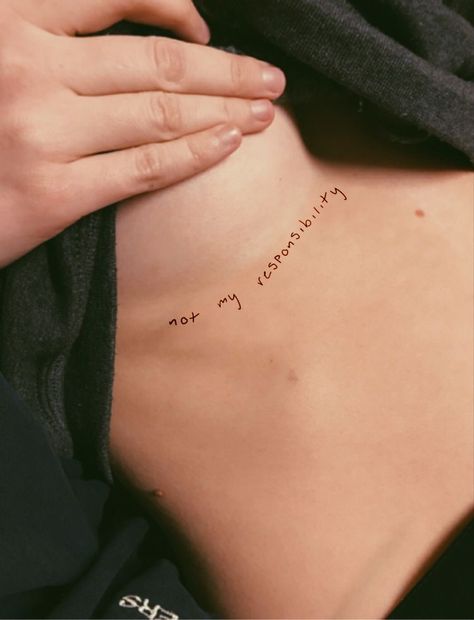 Billie Eilish Related Tattoos, Not My Responsibility Tattoo, Billie Eilish Tatoos Idea, Billie Eilish Tattoo Ideas Lyrics, Billie Eilish Inspired Tattoos, Billie Eilish Tattoo Ideas, Tattoos Unique Meaningful, Billie Eilish Tattoo, Tattoo Back Tattoo