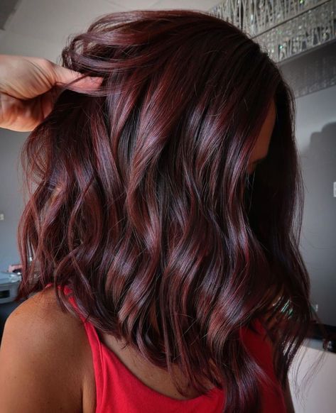 Red Brown Hair Color, Burgandy Hair, Red Balayage Hair, Mahogany Hair, Trendy We Fryzurach, Rambut Brunette, Medium Haircuts, Hair Color Burgundy, Dark Red Hair