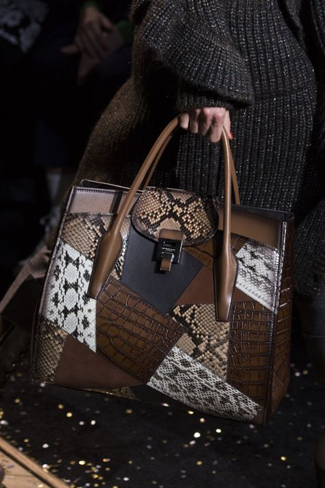 Fall Handbag Trends, Fall Bags Handbags, Michael Kors Fall, Fall Handbags, Va Va Voom, Best Handbags, Cheap Handbags, Handbags Michael Kors, Clutch Handbag