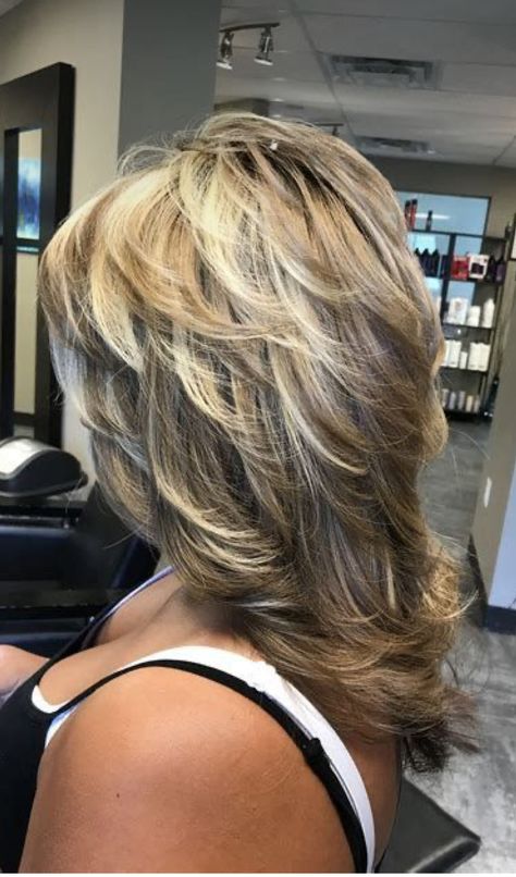 Blended Roots, Feathered Hair Cut, Lightened Hair, Blonde Layered Hair, Feathered Hair, Modern Shag Haircut, Medium Shag Haircuts, Medium Hair Styles For Women, Haircuts For Medium Length Hair