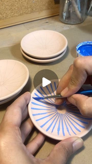 𝙏𝙝𝙚 𝘾𝙚𝙧𝙖𝙢𝙞𝙘 𝙎𝙘𝙝𝙤𝙤𝙡 on Instagram: "How to glaze a dish ❤️ ••• Follow @milkmadestudio for more!" Painting Ideas On Ceramic Plate, How To Paint Glazed Ceramic Pots, Ceramic Painting Tutorial, Cool Glazing Techniques Ceramic Art, Glazed Plates Ceramic Art, Under Glaze Ceramics, Paint On Ceramic Plate Diy, Easy Pottery Glaze Ideas, Glaze Patterns Ceramic Art