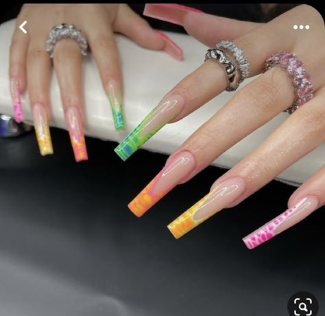 Vacation Nails Baddie, Jamaica Acrylic Nails, Summer Croc Nails, Miami Acrylic Nails, Miami Vacation Nails, Summer Crocodile Nails, Vacation Nail Set, Nails For Miami Trip, Colorful Croc Nails