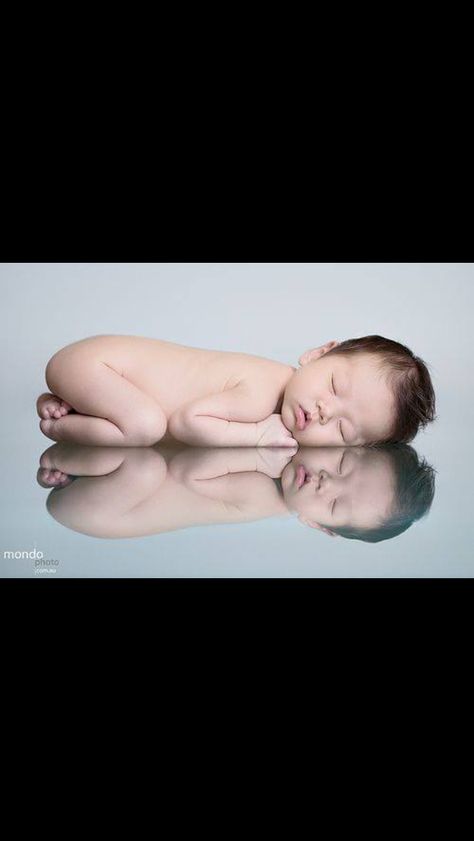 Love this idea Foto Newborn, Baby Fotografie, Baby Poses, Newborn Poses, Foto Baby, Foto Tips, Newborn Shoot, Newborn Baby Photography, Shooting Photo