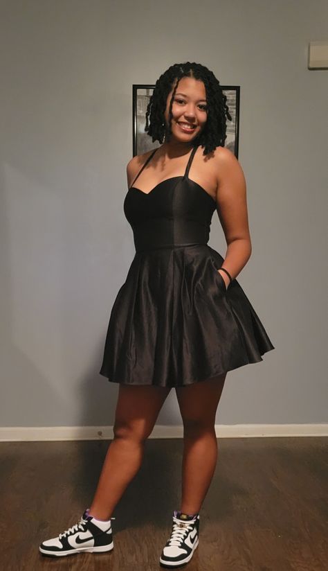 Pretty Hoco Dresses Black, Mid Size Hoco Dress, Short Sneaker Ball Dress, Plus Homecoming Dresses, Hoco Dresses Curvy, Grade 7 Prom Dresses, 7th Grade School Dance Dresses, Hoco Dresses Plus Size Short, Homecoming Dresses With Jordans