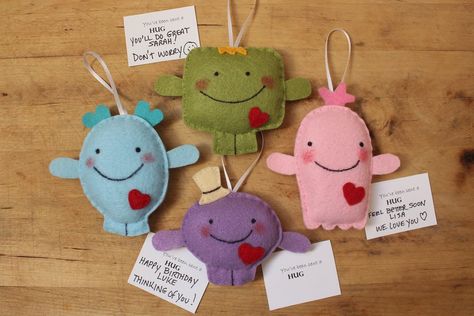 Hug Monster, Send A Hug, Birthday Hug, Felt Keychain, Baby Mobil, Pocket Hug, Sending Hugs, Fabric Toys, Diy Crafts For Gifts