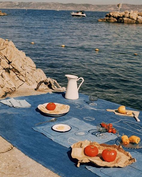 Mediterranean Aesthetic, Tove Jansson, Annie Leibovitz, Italian Summer, Northern Italy, Summer Feeling, Summer Dream, European Summer, Bari