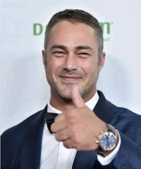 Kelly Severide, Taylor Kinney Chicago Fire, Taylor Jackson, One Chicago, Taylor Kinney, Beverly Hilton Hotel, Beverly Hilton, Beverly Hills California, Inspiring People