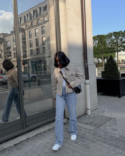 Aïda BADJI (@aidabadji_) • Instagram photos and videos Shacket Outfit Ideas, Shacket Outfit Women, Dress With Ankle Boots, Running Errands Outfit, Shacket Outfit, Spring Trends Outfits, Dress With Stockings, Outfit Primavera, Snow Outfit