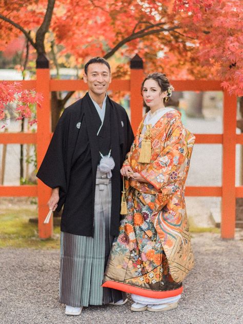 A Traditional Japanese Wedding In The Fall Cultural Wedding Ideas, Shinto Wedding, Japanese Wedding Traditions, Wedding Japanese, Traditional Japanese Wedding, Japanese Wedding Dress, Japanese Wedding Kimono, Japanese Bride, Wedding Aisles