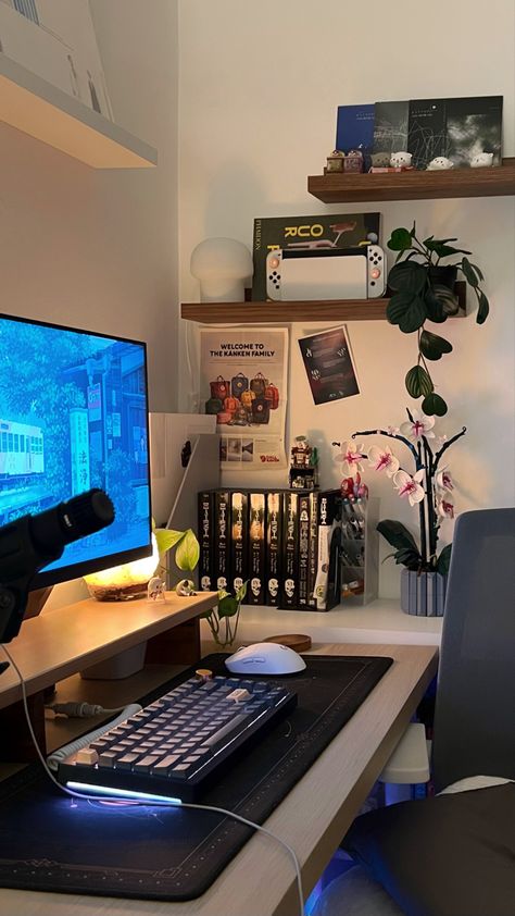 Male Desk Setup, Productive Desk Setup Aesthetic, Men’s Desk Setup, Pc Desk Aesthetic, Desk Setup With Shelves, Simple Room Setup, Guy Gaming Setup, Aesthetic Setup Gaming, Creative Desk Ideas