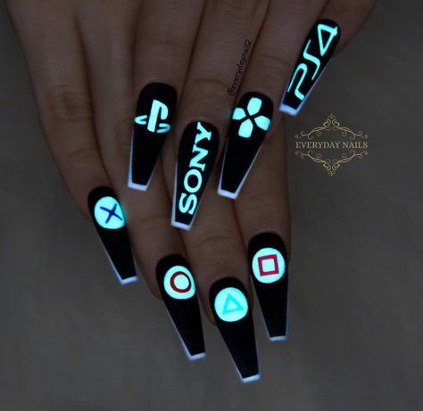 Gamer Nails Design, Arcade Nails, Xbox Nails, Fortnite Nails, Glitch Nails, Gaming Nails, Gamer Nails, Glamgoth Nails, Pac Man Nails