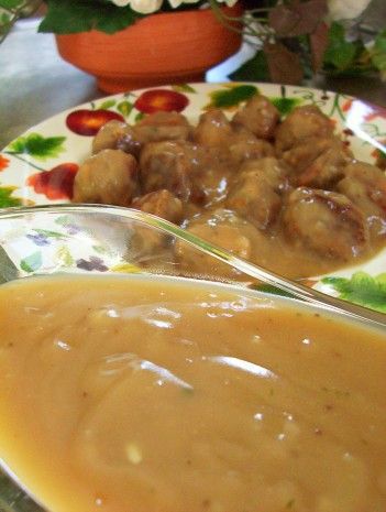 Make and share this Onion Gravy recipe from Food.com. Onion Gravy Recipe, Cooking Website, Frugal Cooking, Vegan Gravy, Lipton Onion Soup Mix, Onion Soup Recipes, Homemade Gravy, Onion Gravy, Gravy Sauce