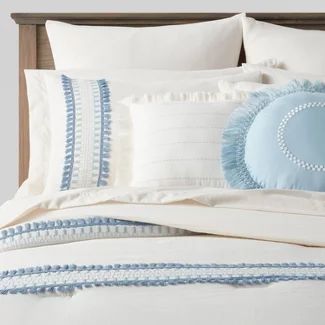 Coastal Comforter Sets, Costal Beach Bedroom, Modern Coastal Bed, Blue White And Gold Bedroom, Beachy Comforters, Preppy Comforter, Coastal Preppy Bedroom, Blue And White Comforter, Preppy Bedding