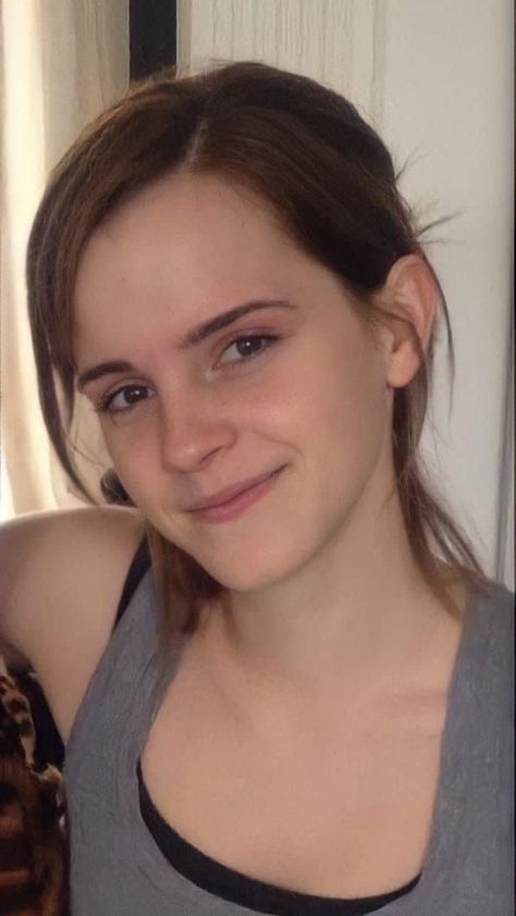 Emma Watson Hair, Photo Emma Watson, Emma Watson Pics, Royal Family Pictures, Lee Min Ho Photos, New Photo Download, Actor Picture, Emma Stone, Hermione Granger