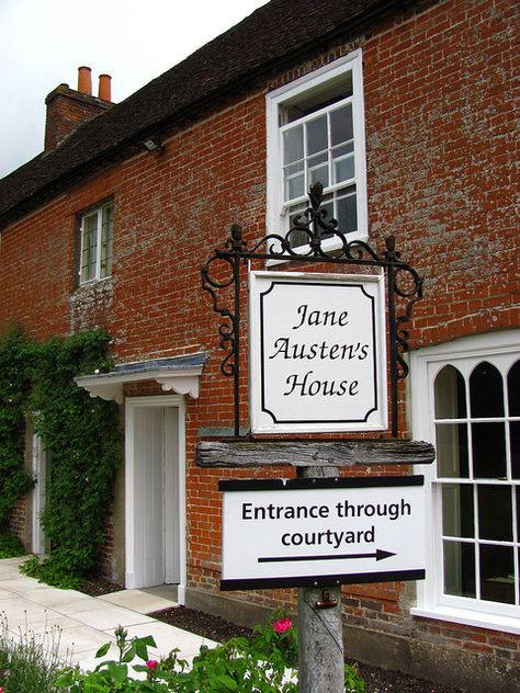 Jane Austen - England Chawton Cottage, Elizabeth Gaskell, Jane Austin, Paris Trip, Jane Austen Books, Birthday Trip, England And Scotland, England Uk, England Travel