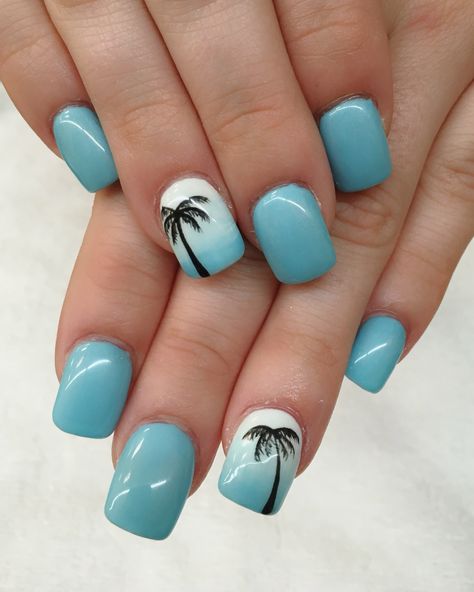 Nails Design For Florida, Gel Nails For Tropical Vacation, Teal Palm Tree Nails, Beach Design Nails Summer Time, Summer Vacation Pedicure, Short Acrylic Nails Beach Designs, Summer Nails Palm Tree Tropical, Beach Nail Designs Vacations Simple, Blue Nails With Palm Tree