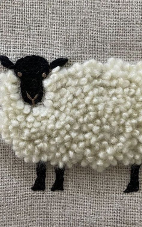 Embroidered Sheep, Sheep Embroidery, Sheep Craft, Felted Dolls, Rug Hooking Designs, Sheep Crafts, Sheep Art, Textile Art Embroidery, Rug Hooking Patterns