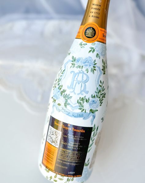 Painted Champagne Bottle Hydrangea, Wedding Day Champagne Bottle, Blue And White Painted Champagne Bottle, Painted Champagne Bottle Flowers, Hand Painted Champagne Bottle Wedding, Custom Painted Champagne Bottle, Wedding Painted Champagne Bottle, Painted Wine Bottles Wedding, Engagement Champagne Bottle