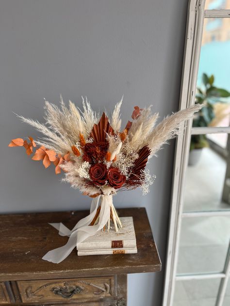 Terracotta Dried Flower Bouquet, Desert Wedding Florals, Rust Interior, Spanish Wedding Invitations, Boho Centerpiece, Affordable Wedding Flowers, Dried Flower Bouquets, Natural Dried Flowers, Dried Flowers Wedding