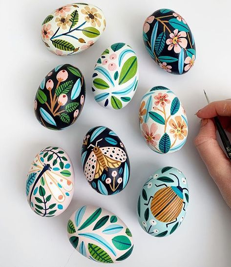 Egg Painting Ideas, Amber Davenport, Hand Painted Easter Eggs, Pysanka Eggs, Ceramic Eggs, Diy – Velikonoce, Creative Easter Eggs, Easter Egg Art, Painted Eggs