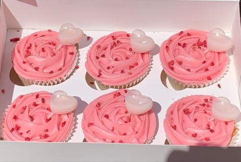 Tequila Rose Cupcakes, Tequila Rose, Rose Cupcakes, Assistant Manager, Tequila, Party Ideas, Birthday Party, Drinks, Cake