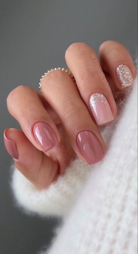 May Nails Ideas 2024 Short, Neutral Color Nail Designs, Nail Printemps, Structure Gel Manicure, Milky Nails, October Nails, Simple Gel Nails, Neutral Nails, Dipped Nails