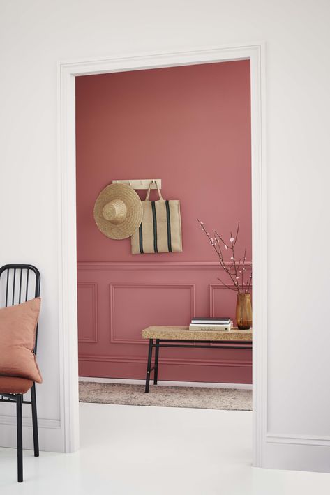 Lambriseringen Gang, Stunning Hallway, Pink Hallway, House Hallway, Hallway Paint, Hallway Colours, Hallway Inspiration, Hallway Flooring, Diy Wall Painting