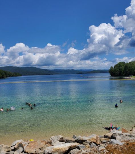 Seneca South Carolina, South Carolina Coast, Lake Keowee, South Carolina Beaches, Waterfall Hikes, Canoe And Kayak, Blue Ridge Mountains, Camping Experience, America Travel