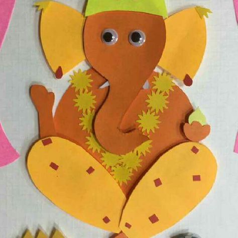 Ganesha Crafts Ideas, Ganesh Chaturthi Board Decoration, Ganpati Craft Ideas For Kids, Ganpati Craft, Ganesha Craft, Softboard Ideas, School Decorations Diy, Vinayagar Chathurthi, Christmas Cards Handmade Diy