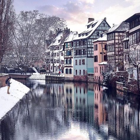 Strasbourg, France - beautiful city! France Winter, Best Travel Destinations, Strasbourg France, France Photography, Awesome Places, Europe Vacation, Destination Voyage, Cheap Travel, Strasbourg