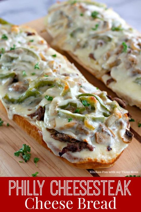 French Bread Philly Cheese Steak, Philly Cheesesteak Flatbread, Recipes Sandwiches, Cheesesteak Sandwich, Baked Sandwiches, Hot Sandwiches, Grilled Sandwiches, Philly Cheese Steak Recipe, Group Food