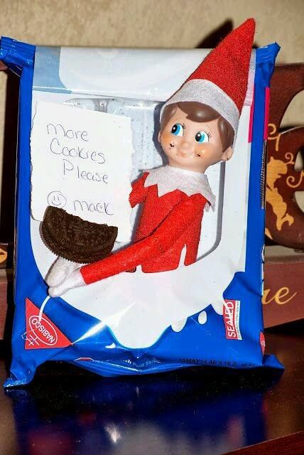 eating oreos Bob Hairs, Elf Magic, Awesome Elf On The Shelf Ideas, Xmas Elf, Elf Antics, Elf Fun, Christmas Preparation, Elf Ideas, Santa Helper