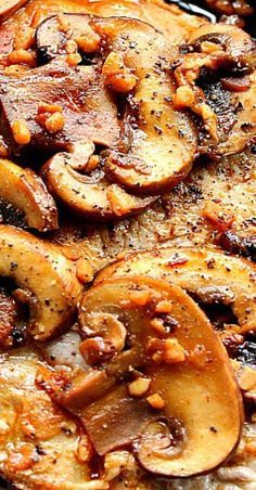 Pork Chop Recipes Crockpot, Garlic Butter Mushrooms, Mushroom Pork Chops, Easy Pork Chops, Pork Chop Recipes Baked, Pork Chop Dinner, Pork Dinner, Baked Pork Chops, Baked Pork