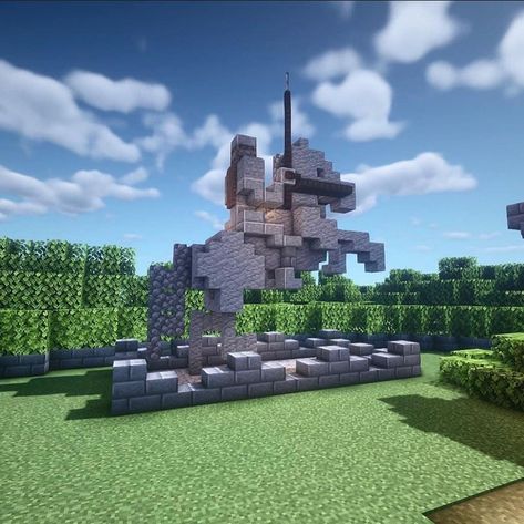 Minecraft Builds  Inspiration on Instagram: “Awesome Horse Statue 🐎 by @nastikcraft ———————————————————————— ~ @bestbuildsmc  @bestbuildsmc  @bestbuildsmc ~ #minecraft #minecraftbuild…” Minecraft Medieval Statue Ideas, Minecraft Carriage Design, Minecraft Medieval Statues, Midevel Castles Minecraft, Minecraft Castle Details, Minecraft Goat Statue, Minecraft Medieval Statue, Statue Ideas Minecraft, Minecraft Statue Design