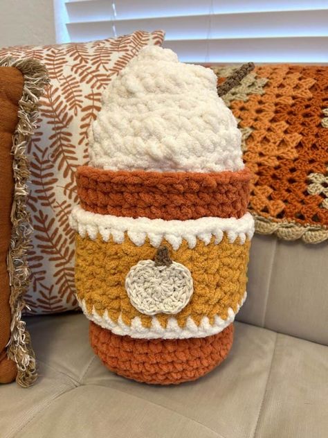 Pumpkin Spice Latte Plushie! *free full crochet pattern* Sewing Challenge, Pumpkin Applique, Cozy Crochet, Pumpkin Latte, Crochet Food, Crochet Pumpkin, Fall Projects, Fall Is Here, Crafting Supplies