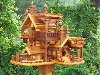 Western Cedar Birdhouse Blog: Custom Unique Gift! A Castle of Birdhouse like no other! Birdhouse Mansion, Birdhouses Bird Feeders, Wooden Bird Houses, Bird House Plans, Unique Bird Houses, Bird House Kits, Birdhouse Designs, Birdcages, Creative Soul