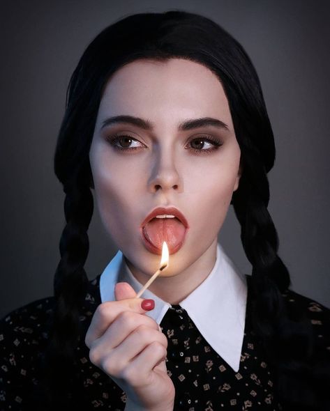 Wednesday Addams Costume Makeup, Wednesday Addams Makeup, Wednesday Addams Cosplay, Wednesday Addams Costume, Jessica Nigri, Halloween Makeup Inspiration, Halloween Photoshoot, Aesthetic People, Creative Halloween Costumes