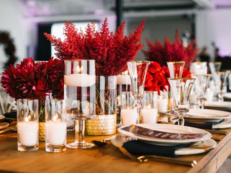 "All Seated" Event Inspiration — Eddie Zaratsian - More on the blog. Red Event Decor, Red Reception, Gold Table Decorations, Vegas Wedding Venues, Red Events, Dark Red Wedding, Red And Gold Wedding, Vegas Wedding Venue, Candlelit Table