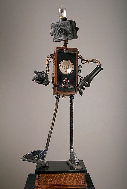 Found-object retro robot. "Walt" by Rivamonte Robots. Steampunk Robots, Recycled Robot, Metal Robot, Vintage Robots, Robot Sculpture, Retro Robot, Kitchen Renovations, Cool Robots, Arte Robot