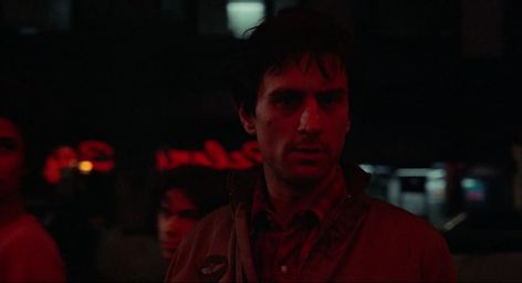 Taxi Driver Screencap, Taxi Driver Wallpaper, Driver Wallpaper, Táxi Driver, Travis Bickle, Girl Movies, Taxi Driver, Aesthetic Photos, Wallpaper Pc