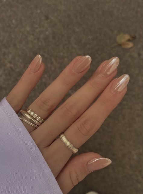 Oval Fake Nails, Nails Short Oval, Champagne Nails, Office Nails, Jewelry Pearls, Press On Nails Short, Glazed Donut, Subtle Nails, Bridal Prep