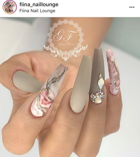 Follow my board for more more nail inspiration! Happy PINNING✨ Her Nails, Spring Nail Art, Glam Nails, Marble Nails, Coffin Nails Designs, Fancy Nails, Dope Nails, Creative Nails, Best Acrylic Nails